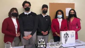 Entregan
kit de robótica en Cobach para concurso nacional