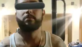 Reclama infidelidad a su esposo; él la golpea