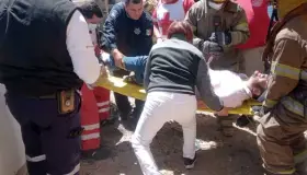 Prensa tren a otra persona al intentar cruzar