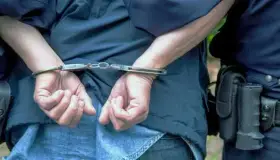 Amenaza de muerte a policías; se resiste a ser infraccionado