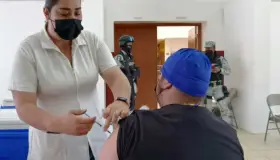 Sigue baja afluencia en módulo de vacunación contra el Covid