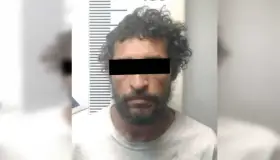 Prende fuego a comida de ganado; es detenido por autoridades