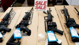 Presenta México alegatos de demanda en EU contra fabricantes de armas por negligencia