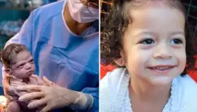 Bebé que se hizo viral por gesto de enojo, así luce ahora