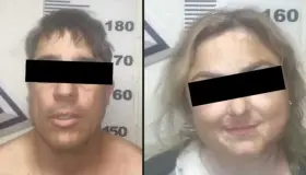 Lesiona pareja a policías y son detenidos