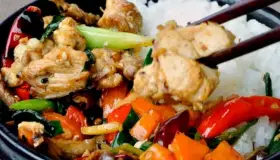 Comen y luego roban el lugar