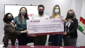 Recibe ciudadana pago de seguro del Predial por incendio