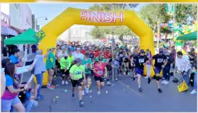 Realizan carrera binacional; más de 400 participantes