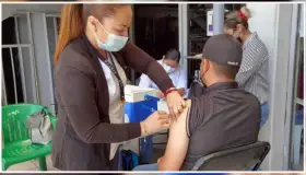 Continúan módulos de vacunación contracovid