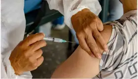 Vacunarán a casi mil menores de 5 a 11 años en Arizona