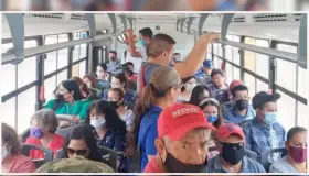 Piden seguir usando cubrebocas en camiones