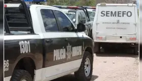 Localizan a persona sin vida en la vía pública