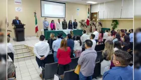 Atiende UTN rezago en titulación de profesionistas