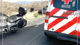 Resultan dos mujeres lesionadas en choque