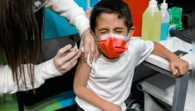 Será vacunación para niños en hospitales y centros de salud