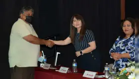 Apoyan a adultos mayores