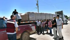 Entregan 720 sacos de cemento en Mascareñas con programa Mariana Trinitaria