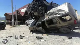 Resulta persona con lesiones de gravedad en aparatoso choque