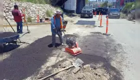 Dan mantenimiento a una parte del bulevar El Greco