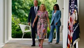 Compara Jill Biden a latinos con los tacos; se disculpa