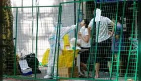 Confina China ciudad de más de 300 mil habitantes por un solo caso de Covid