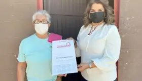 Entrega Inmobiliaria Municipal escrituras a familia de la Bella Vista