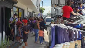 Aumentan ventas de uniformes escolares