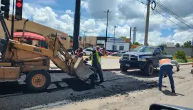 Trabajan asfalto en sector Lomas II