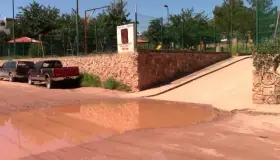 Charco afecta acceso a primaria