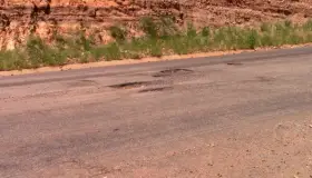 Denuncian baches en Periférico