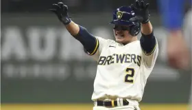 Urías produce para Cerveceros