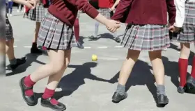 Decidirá Congreso el martes “falda opcional” en uniforme de alumnas