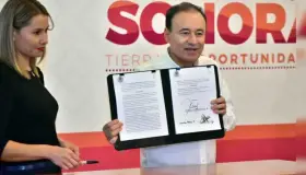 Firma ADM decreto para prohibir juegos pirotécnicos