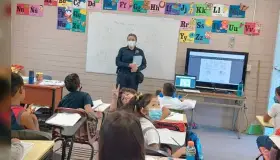 Fortalece DARE orientación sobre adicciones y sus consecuencias