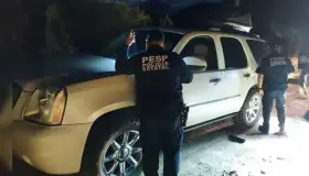 Despojan de vehículo a familia en carretera de Magdalena-Ímuris