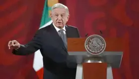 Nadie ganó lotes de Playa Espíritu tras rifa del 15 de septiembre: AMLO