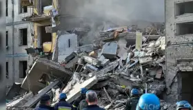 Reporta Ucrania al menos 12 muertos tras bombardeos rusos en Zaporiyia