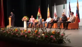 Imparten conferencia sobre Desarrollo Económico y Cultura en Festival Unidos por el Arte