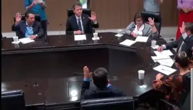 Dictaminan iniciativa del gobernador para limitar otorgar notarías