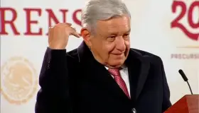 Entregaré la estafeta a quien continúe con la 4T: AMLO
