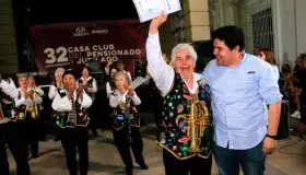 Realizan tributo a Juan Gabriel