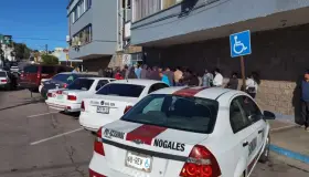 Solicitan taxistas poder trabajar con unidades 2012 en adelante