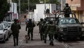 Exhibirá AMLO a congresos que rechacen permanencia de fuerzas armadas