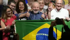 Gana Lula elecciones en Brasil por tercera vez