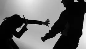 Van contra novios tóxicos y violentos