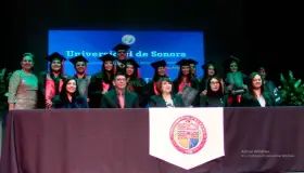 Culminan estudios alumnos de la Unison