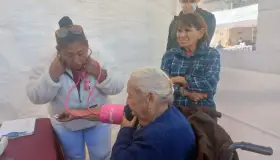 Llevan jornada de salud al Represo