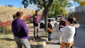 Reclaman residentes de la Independencia invasión de área verde