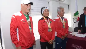 Reconocen a deportistas nogalenses