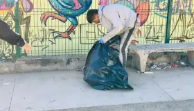 Limpian autoridades parque en la Colosio